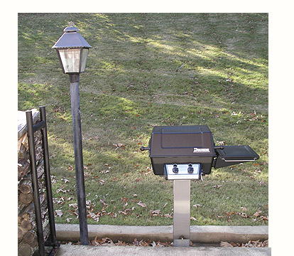 [ Oak Grove Concrete Patio & Gas Grill ]